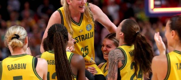 Lauren Jackson is too much to handle for Canada and Steph Talbot flirts with a triple-double