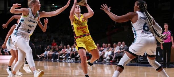 The Southside Flyers emerged victorious in a thrilling WNBL battle against the Adelaide Lightning, edging them out with a final score of 73-72