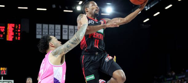 Bryce Cotton in action against NZ Breakers, 7th January 2024